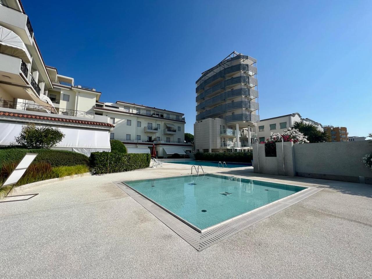 Bagni Miramare - Home Immobiliare Jesolo ภายนอก รูปภาพ