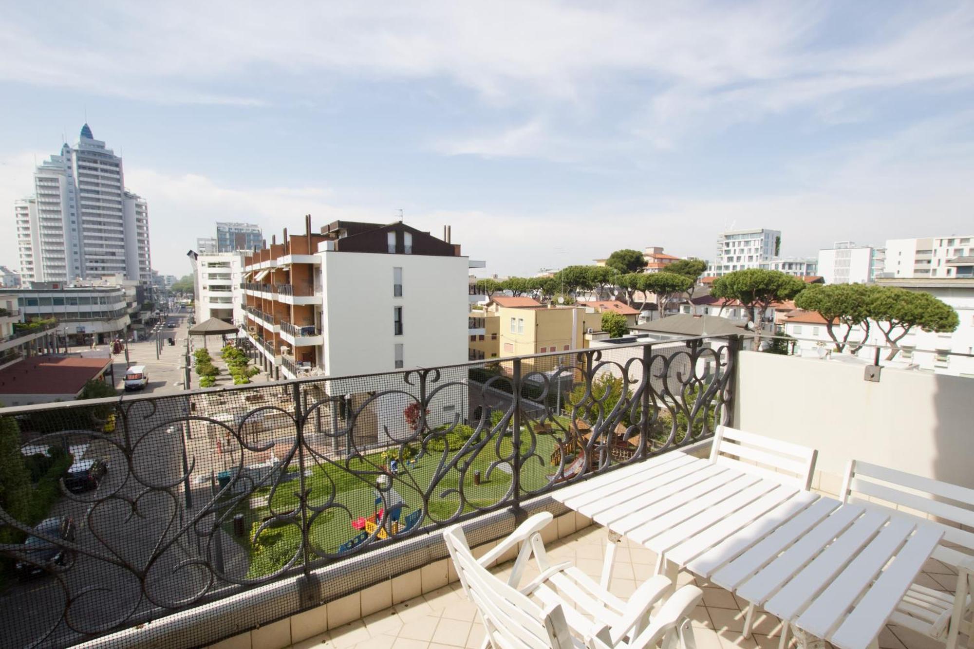 Bagni Miramare - Home Immobiliare Jesolo ภายนอก รูปภาพ